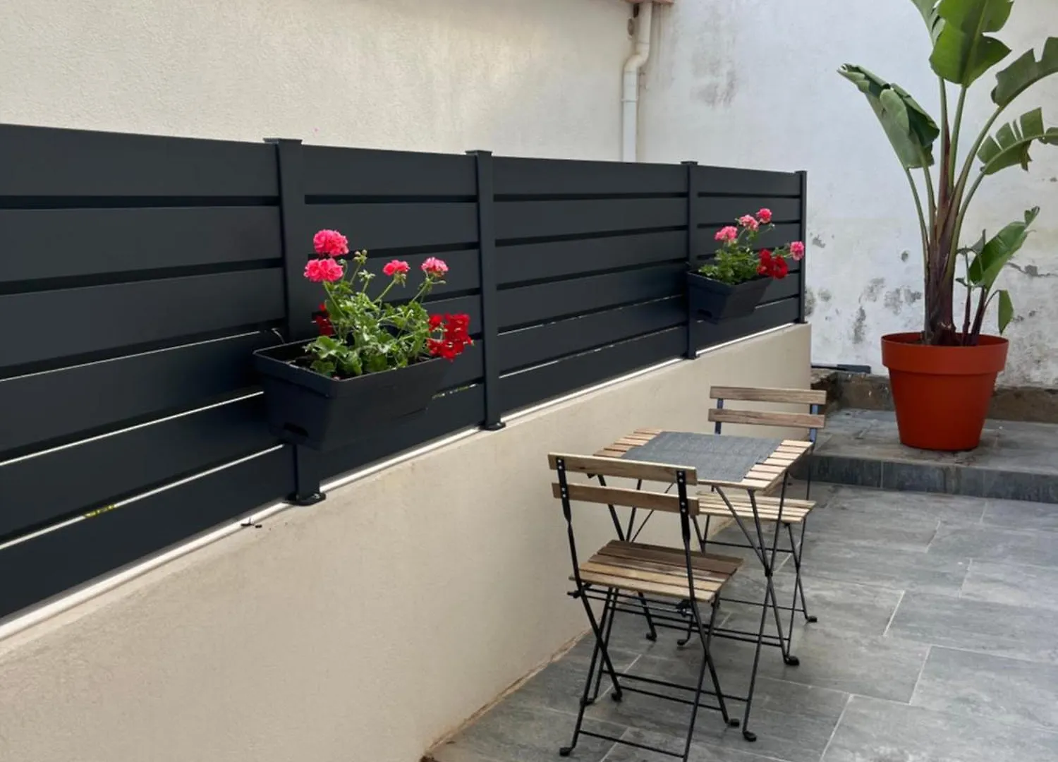 Charmant Bas De Villa Avec Terrasse A Proximite De La Plage Et Du Port Carqueiranne Appartement